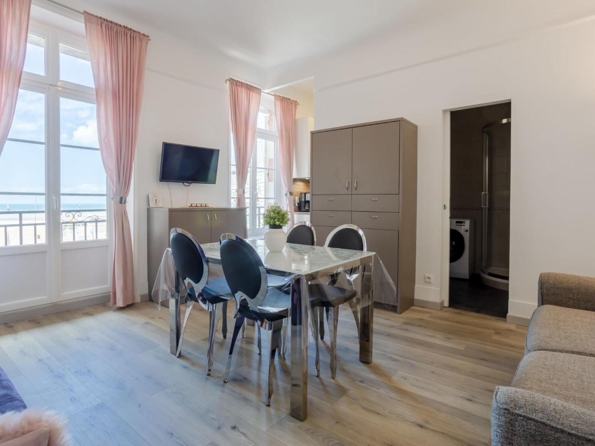 Appartement L'hotel De Paris By Interhome