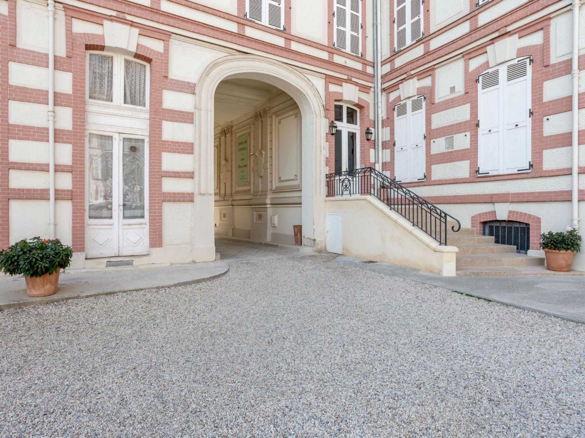 L'hotel De Paris By Interhome Appartement Trouville-sur-Mer